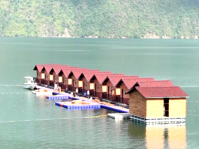 गोवा के बाद अब टिहरी झील में फ्लोटिंग हट्स,पर्यटन को मिलेगा बढ़ावा