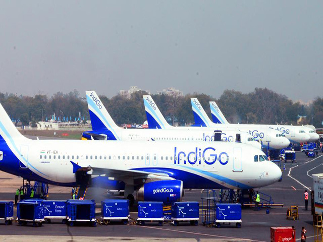 खराब इंजन वाले विमानों की उड़ान रोके जाने से इंडिगो ने रद्द किये 47 फ्लाइट्स