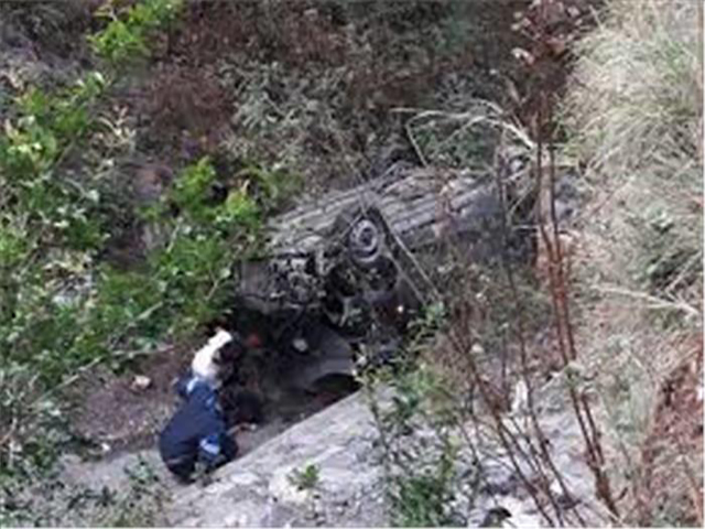 uttarakhand_newscarfall