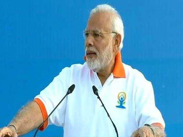 pm-modi-yoga_