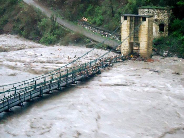 l_rain-1467522114_835x547