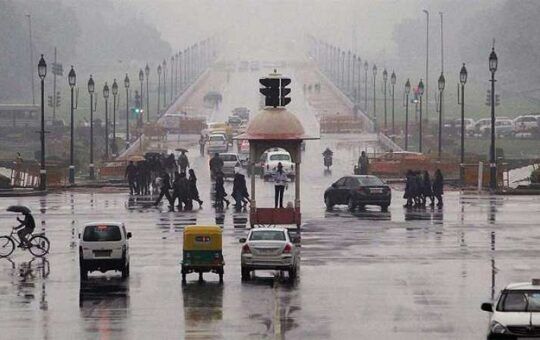 दिल्ली-एनसीआर वाले हो जाएं अलर्ट, वीकेंड को लेकर मौसम विभाग का आया बड़ा अपडेट