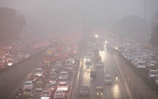 दिल्ली से लेकर मुंबई तक की हवा खराब, अक्तूबर-नवंबर में राजधानी क्यों बनती है गैस चेंबर? जानें सबकुछ