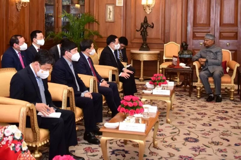 Viet-Nam-Parliamentary-Delegation-calls-on-President-Kovind-scaled