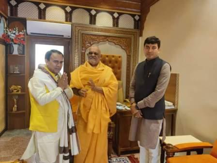 044b9f8c-9cde-4474-bfb7-2cab812fdde4