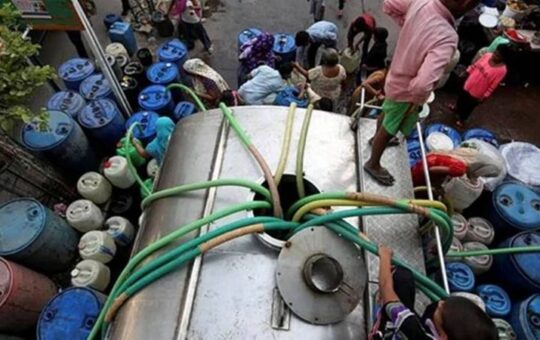 भारत में जल संकट: पानी के प्रबंधन और उपयोग में बदलाव की ज़रूरत