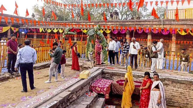 Bhojshala Case: मुस्लिम पक्ष की याचिका पर सुनवाई को तैयार सुप्रीम कोर्ट, MP हाईकोर्ट के फैसले के खिलाफ अपील पर नोटिस जारी