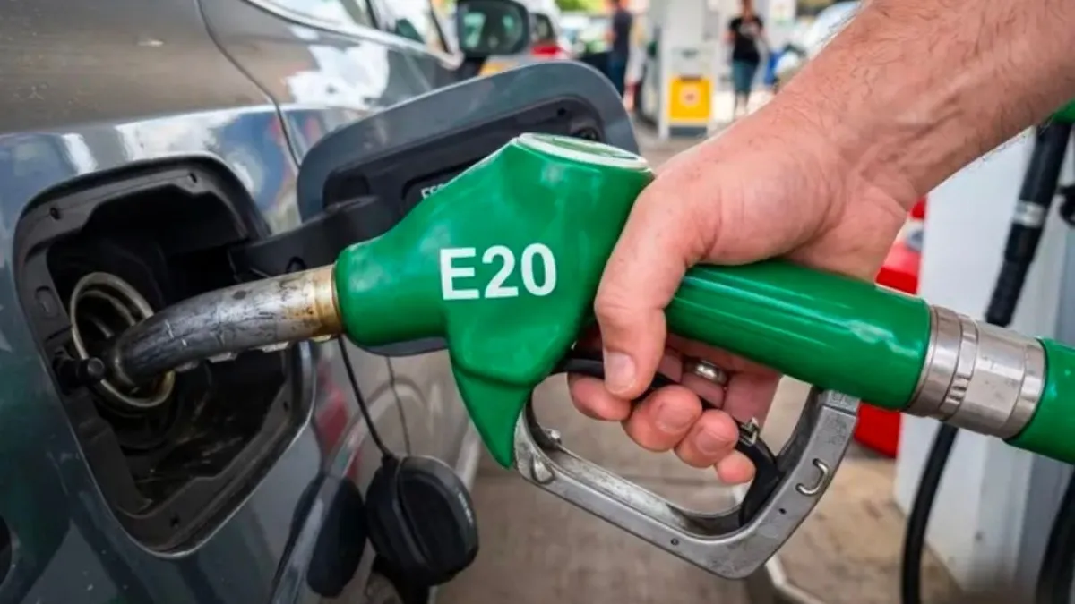 E20 पेट्रोल का मामला पहुंचा सुप्रीम कोर्ट, पंप और बिल पर एथेनॉल प्रतिशत बताने की मांग, पुराने वाहनों की सुरक्षा पर उठे सवाल