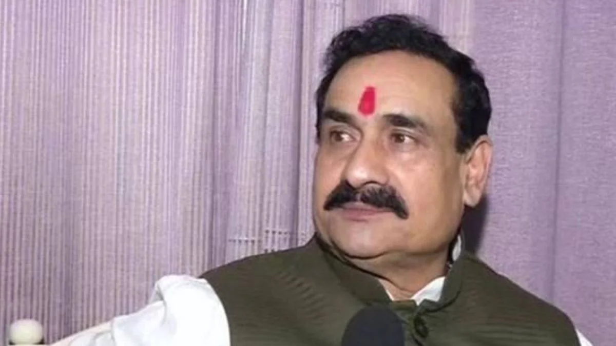 दतिया उपचुनाव में बड़ा सियासी दांव, शिवसेना UBT ने नरोत्तम मिश्रा को दिया टिकट का ऑफर, प्रचार के लिए आएंगे उद्धव और आदित्य ठाकरे