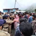 मसूरी में 200 साल पुरानी कब्रगाह पर प्रशासन का एक्शन, अंतिम नमाज स्थल भी हटाया; जानें वजह