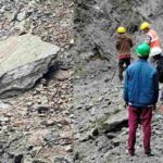 चीरबासा में मलबा-पत्थर गिरने से केदारनाथ पैदल मार्ग बंद, यात्रा रोकी गई
